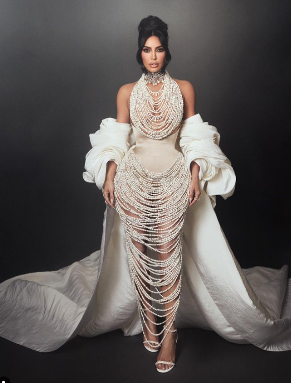 Kim Kardashian, la reine sexy des réseaux sociaux